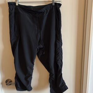 Women’s Capri Pants